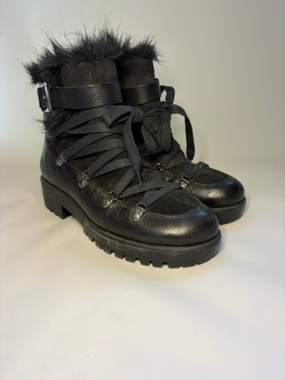 Nine West Orynne Faux Fur Lined Lace Up Lug Sole Ankle‎ Boots Size 6.5